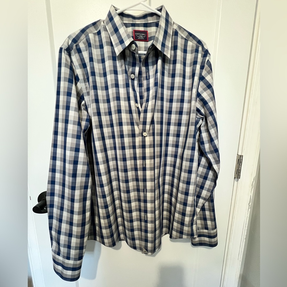 UNTUCKit long sleeve size large